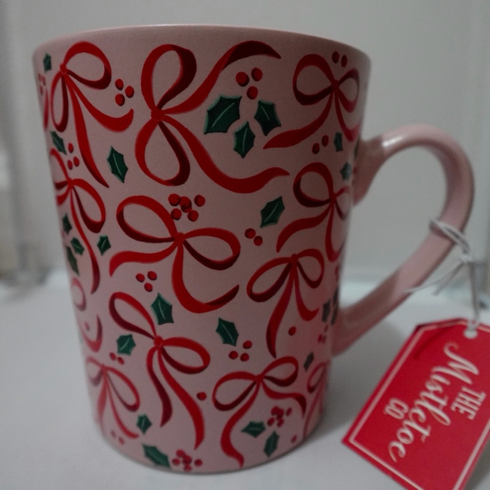 2 pieces Pink Holiday Bow & Holly Mug